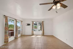 295 W Placita de Los Anillos, Green Valley, AZ 85614 - Photo 10