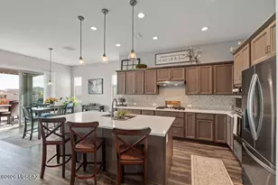 1605 E Balestra Way, Green Valley, AZ 85614 - Photo 12