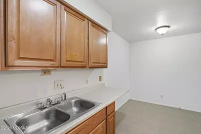 6355 N Barcelona Lane #401, Tucson, AZ 85704 - Photo 10