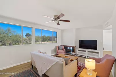 210 W Meadowbrook Drive, Oro Valley, AZ 85704 - Photo 14