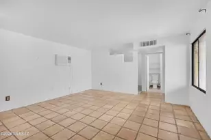 2442 E Mabel St, Tucson, AZ 85719 - Photo 6