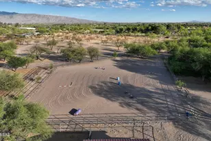 8741 E Woodland Rd, Tucson, AZ 85749 - Photo 10