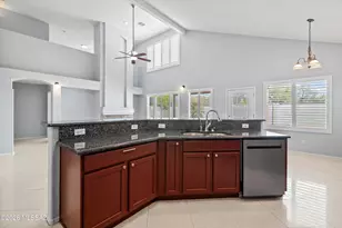 9422 N Weather Hill Dr, Tucson, AZ 85743 - Photo 20