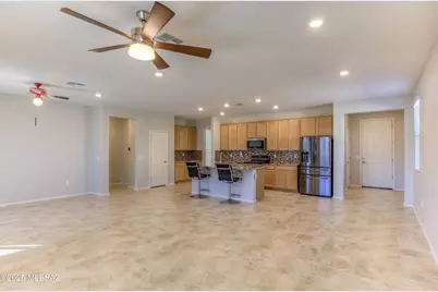 8804 E Stone Meadow Circle, Tucson, AZ 85730 - Photo 10