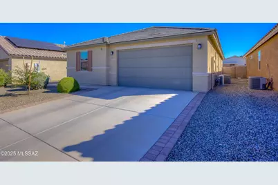 8804 E Stone Meadow Circle, Tucson, AZ 85730 - Photo 2