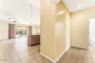 649 W Knotwood St, Green Valley, AZ 85614 - Photo 4