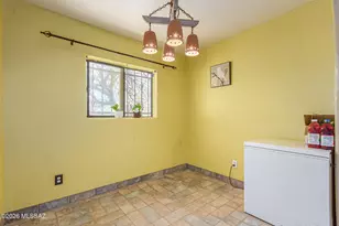 1988 S Longfellow Pl, Tucson, AZ 85711 - Photo 6