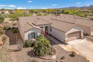 9532 N Twinkling Shadows Way, Tucson, AZ 85743 - Photo 2