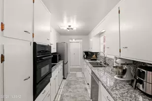 8925 E Bellevue St, Tucson, AZ 85715 - Photo 4