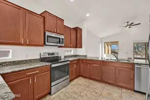 9949 N Crook Ln, Tucson, AZ 85742 - Photo 10