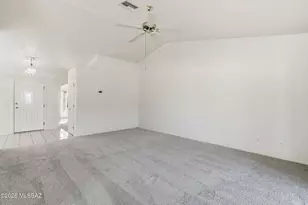 925 N Abrego Dr, Green Valley, AZ 85614 - Photo 6