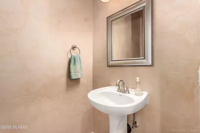 1045 E Irwin Place, Tucson, AZ 85719 - Photo 6