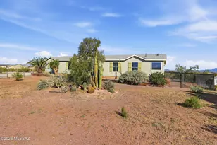 17911 W Husker Ln, Marana, AZ 85653 - Photo 2