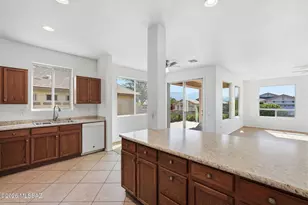 4613 S Pinnacle Peak Dr, Green Valley, AZ 85622 - Photo 10