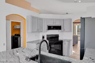 9774 E Holden Pl, Tucson, AZ 85748 - Photo 16