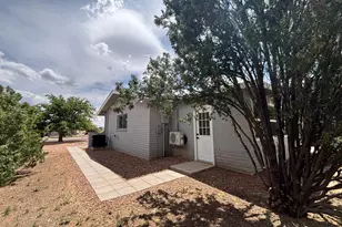 905 E Clouse St, Sunsites, AZ 85625 - Photo 8