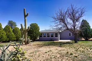 905 E Clouse St, Sunsites, AZ 85625 - Photo 14