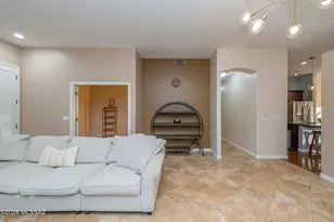 241 W Carlynn Cliff Pl, Oro Valley, AZ 85755 - Photo 10