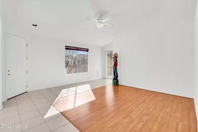 7819 W Red Clay Lane, Tucson, AZ 85743 - Photo 8