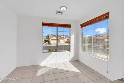 7819 W Red Clay Lane, Tucson, AZ 85743 - Photo 16