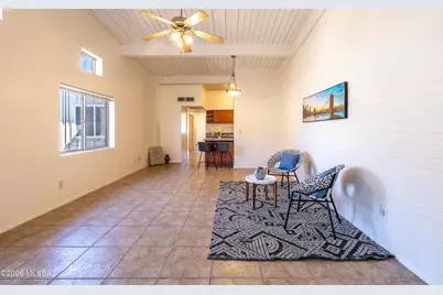 2525 N Alvernon Way #UNIT C5, Tucson, AZ 85712 - Photo 4