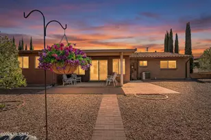 111 E La Espina, Green Valley, AZ 85614 - Photo 2