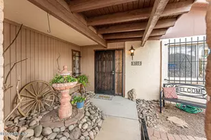 1051 W Camino Sagasta, Green Valley, AZ 85622 - Photo 4