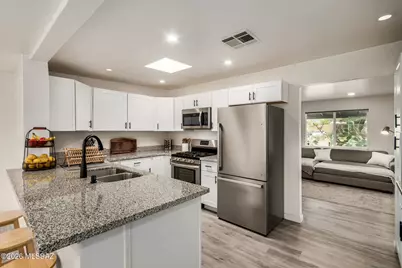 1801 N Cloverland Avenue, Tucson, AZ 85712 - Photo 12