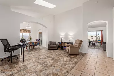 9496 N Weather Hill Drive, Tucson, AZ 85743 - Photo 16