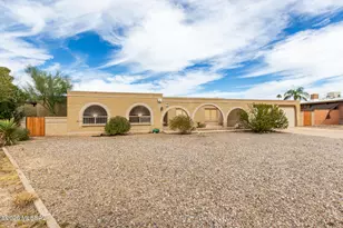 8909 E Palm Tree Dr, Tucson, AZ 85710 - Photo 4