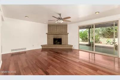 8909 E Palm Tree Drive, Tucson, AZ 85710 - Photo 10