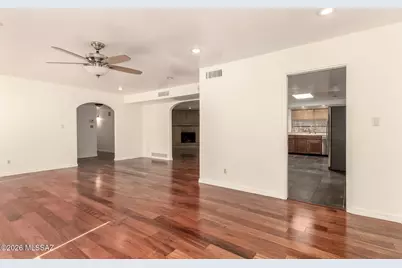 8909 E Palm Tree Drive, Tucson, AZ 85710 - Photo 8