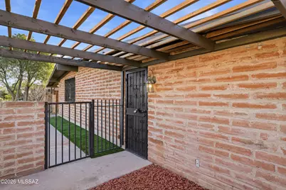 6814 E Koralee Street, Tucson, AZ 85710 - Photo 2