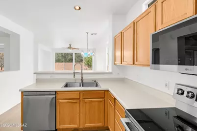 7700 W Wildflower Crest Way, Tucson, AZ 85743 - Photo 20