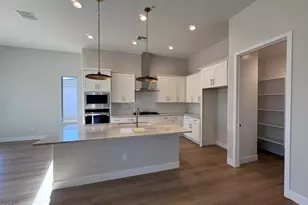 61987 E Skyview Way, Oracle, AZ 85623 - Photo 2