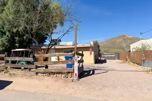 1025 S Kroeger Ln, Tucson, AZ 85745 - Photo 2