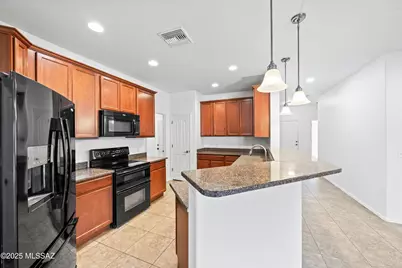 4824 W Lessing Lane, Tucson, AZ 85742 - Photo 10