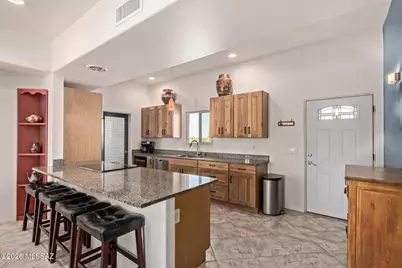 21151 W Mullins Lane, Marana, AZ 85653 - Photo 12