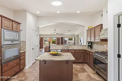 2480 E Glen Canyon Road, Green Valley, AZ 85614 - Photo 20