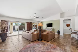 2480 E Glen Canyon Rd, Green Valley, AZ 85614 - Photo 10