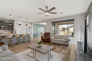 8467 N Van Cleeve Ln, Tucson, AZ 85743 - Photo 2