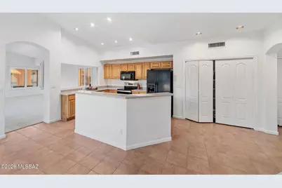 13066 N Eagleview Drive, Oro Valley, AZ 85755 - Photo 16