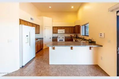 32 S Happy Valley Saddle Drive, Tucson, AZ 85748 - Photo 10