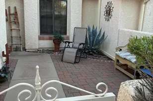 92 E Horizon Cir, Tucson, AZ 85737 - Photo 2