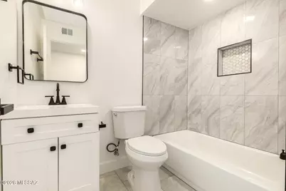 9035 E Berkshire Circle E, Tucson, AZ 85710 - Photo 30