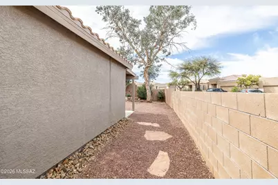 658 S Painted River Way, Vail, AZ 85641 - Photo 4