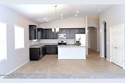 9070 W Old Agave Trail, Marana, AZ 85653 - Photo 10