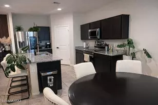 1033 W Beacon Dr, Casa Grande, AZ 85122 - Photo 4