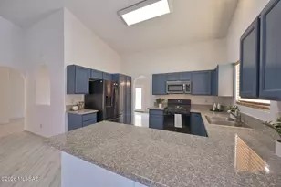 9261 E Bent Creek Way, Tucson, AZ 85747 - Photo 12