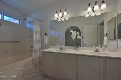 9261 E Bent Creek Way, Tucson, AZ 85747 - Photo 16